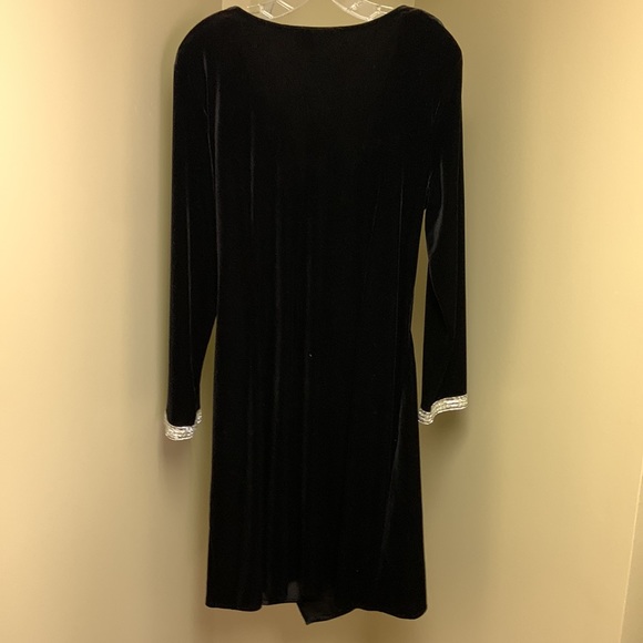 Ellen Tracy black velvet stretchy with sparkly accents - Picture 6 of 10